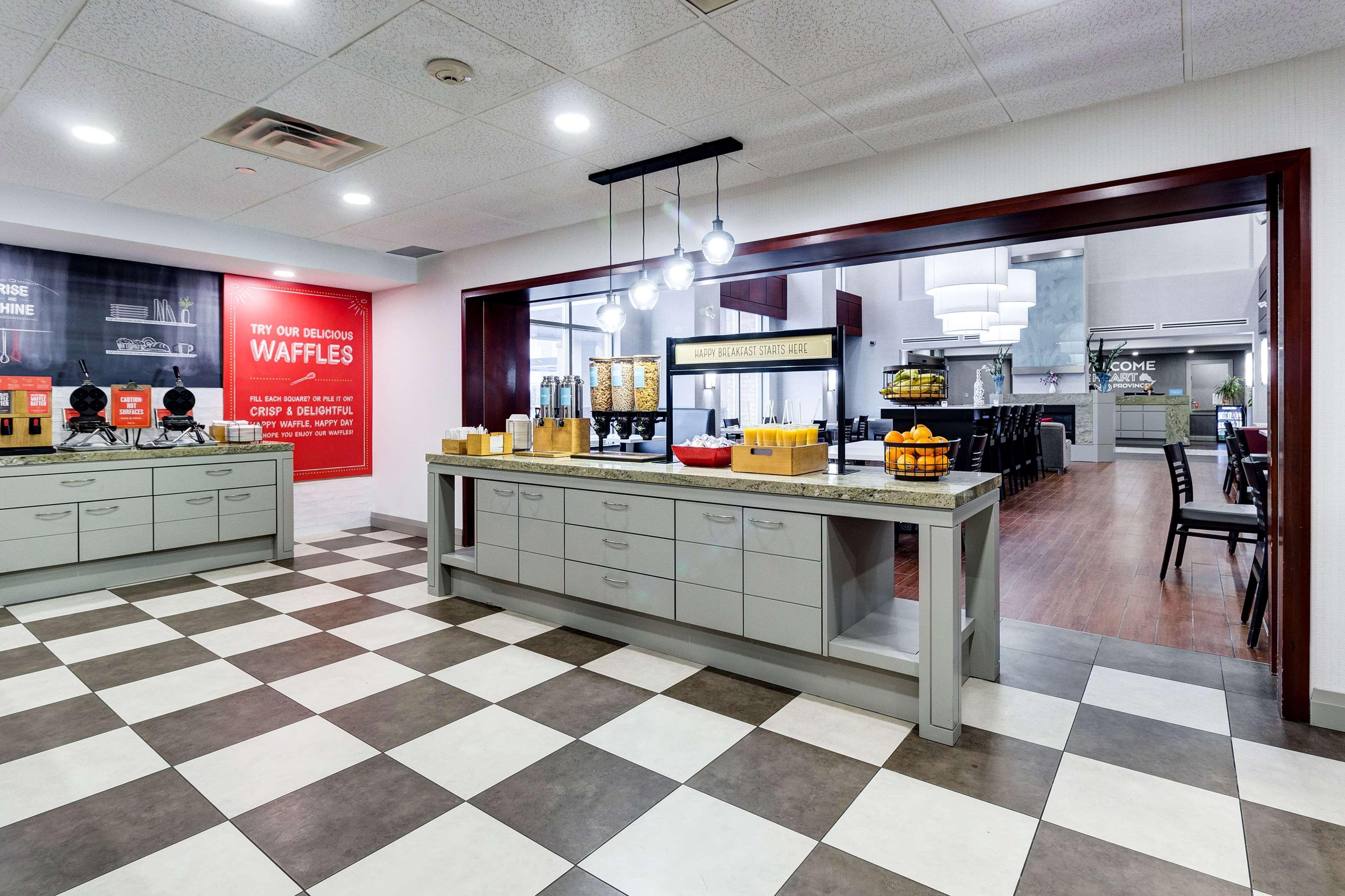 Hampton Inn & Suites By Hilton Брантфорд Екстер'єр фото