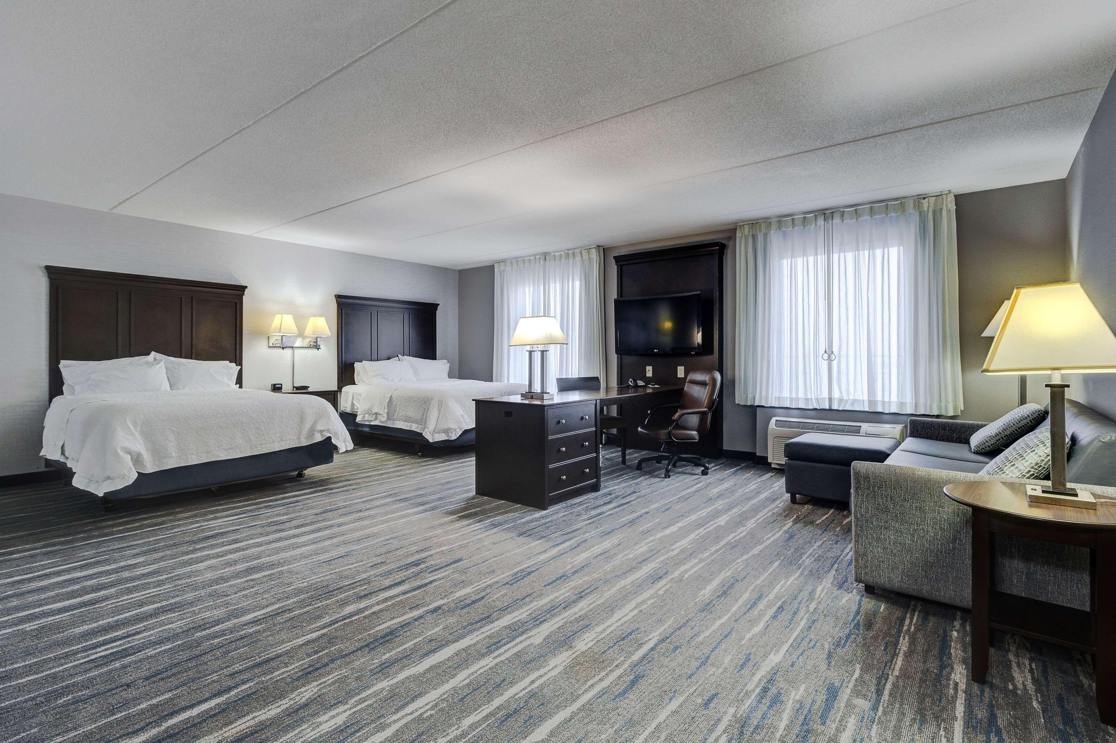 Hampton Inn & Suites By Hilton Брантфорд Екстер'єр фото