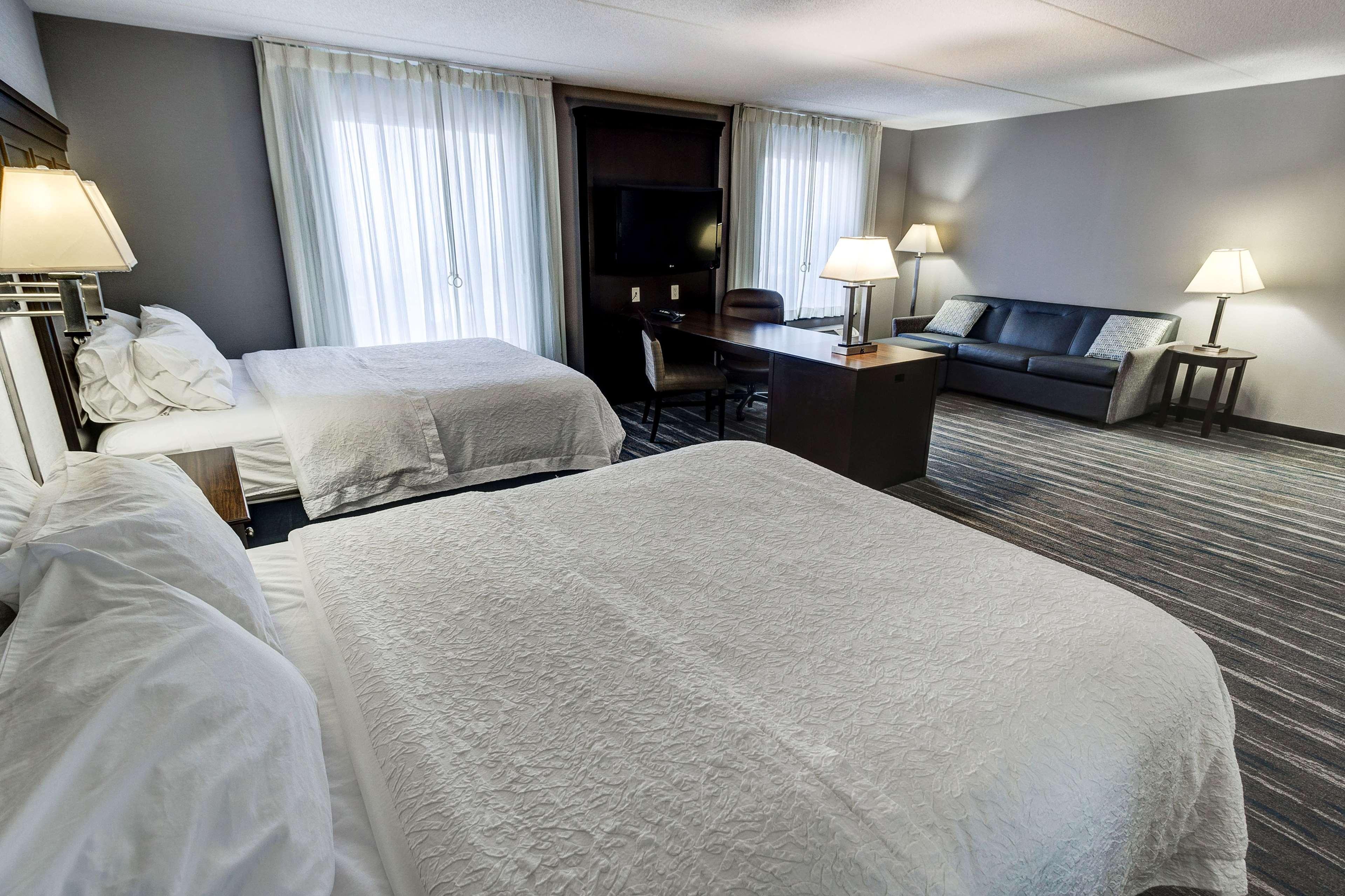 Hampton Inn & Suites By Hilton Брантфорд Екстер'єр фото