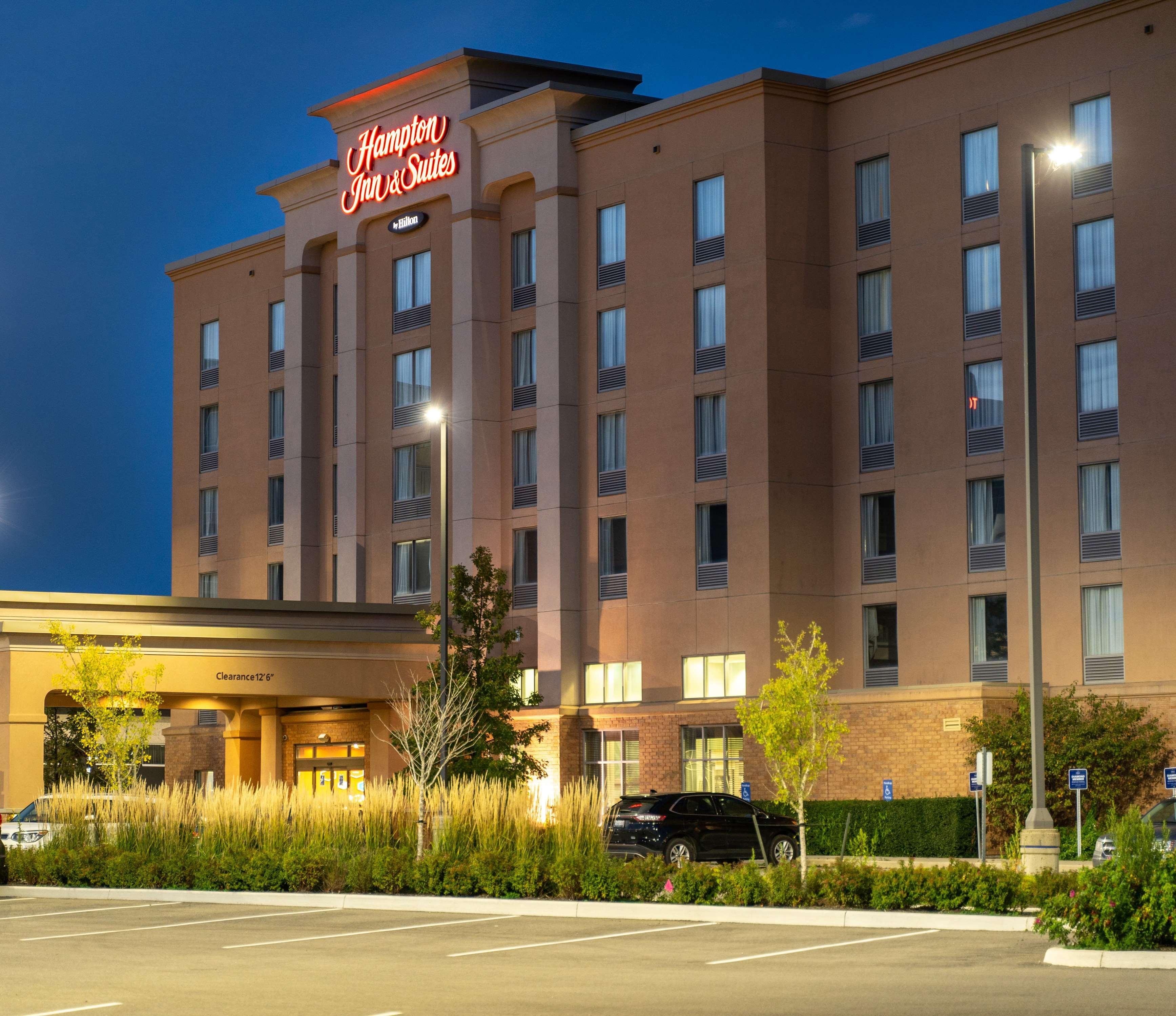 Hampton Inn & Suites By Hilton Брантфорд Екстер'єр фото