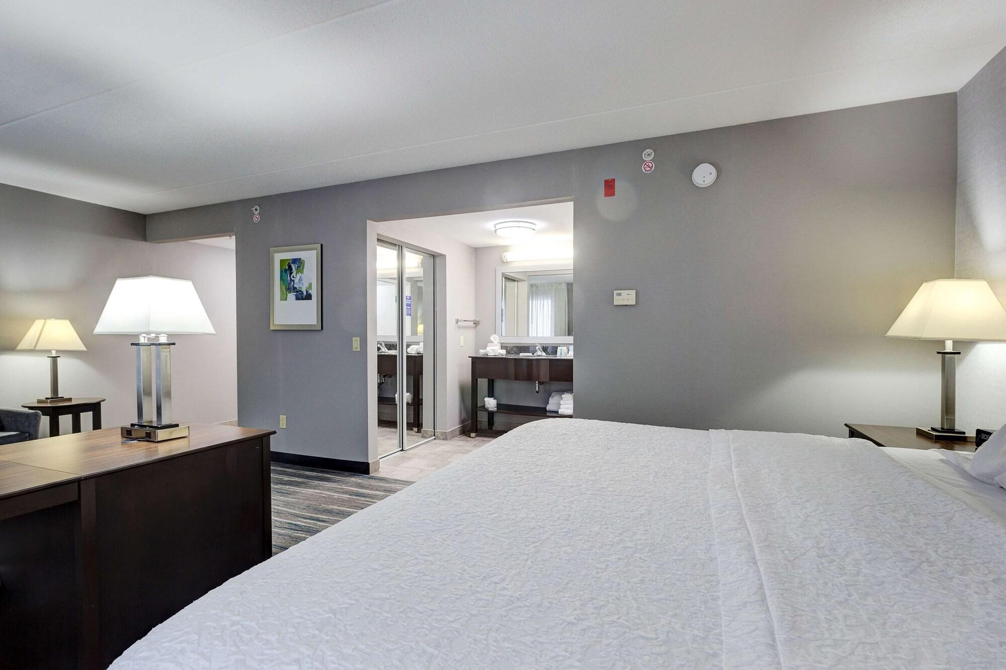Hampton Inn & Suites By Hilton Брантфорд Екстер'єр фото